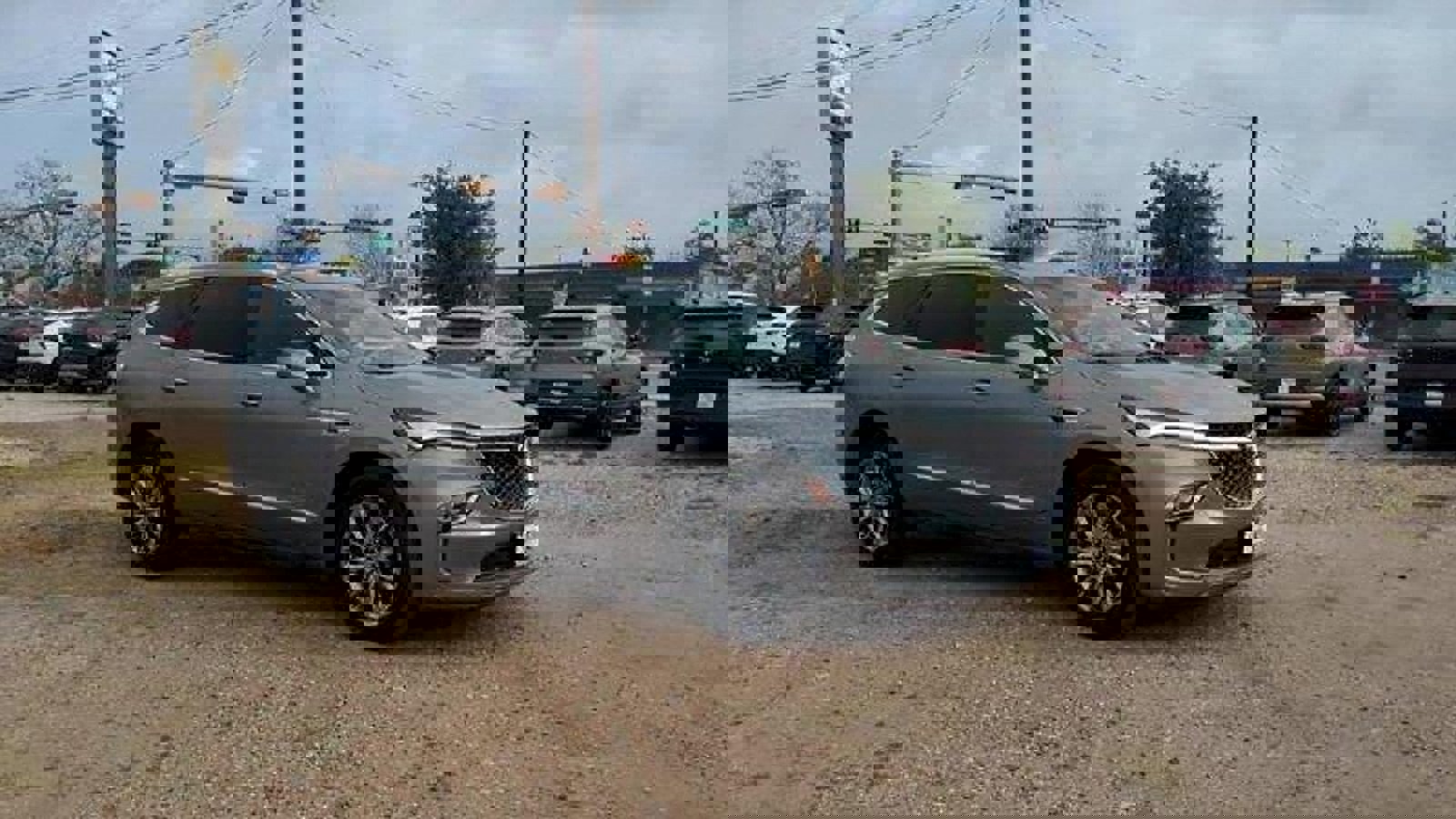 Certified 2023 Buick Enclave Avenir FWD image 2