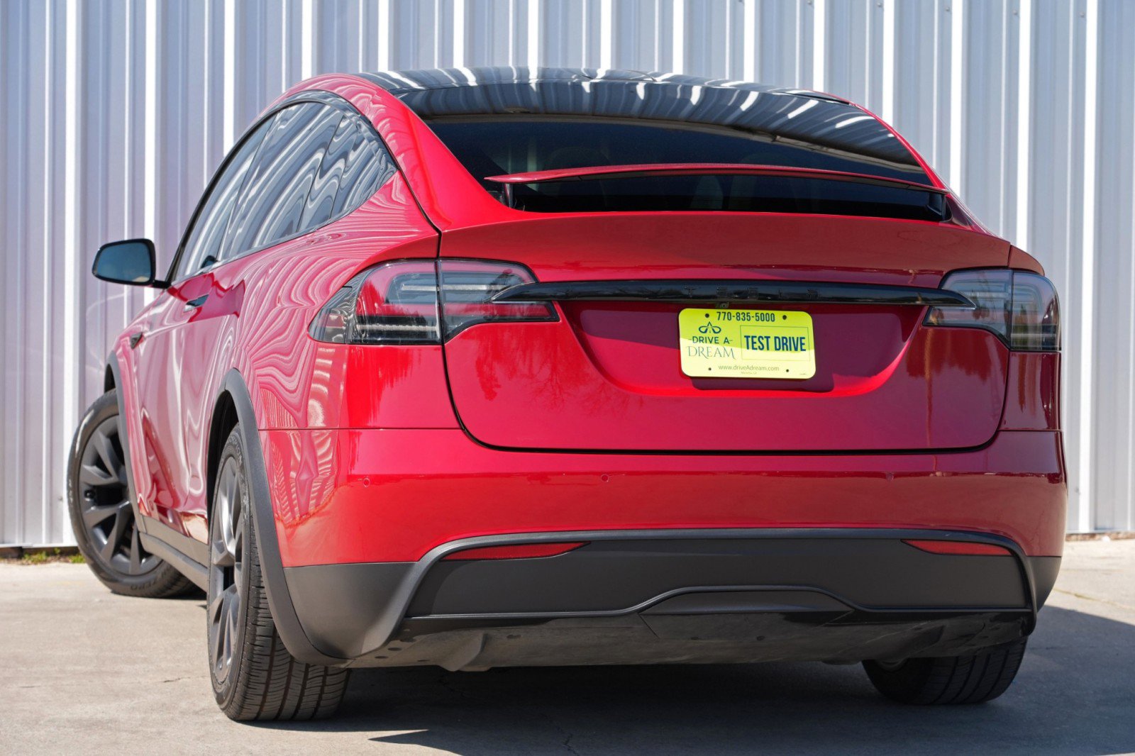 Used 2022 Tesla Model X Plaid image 6