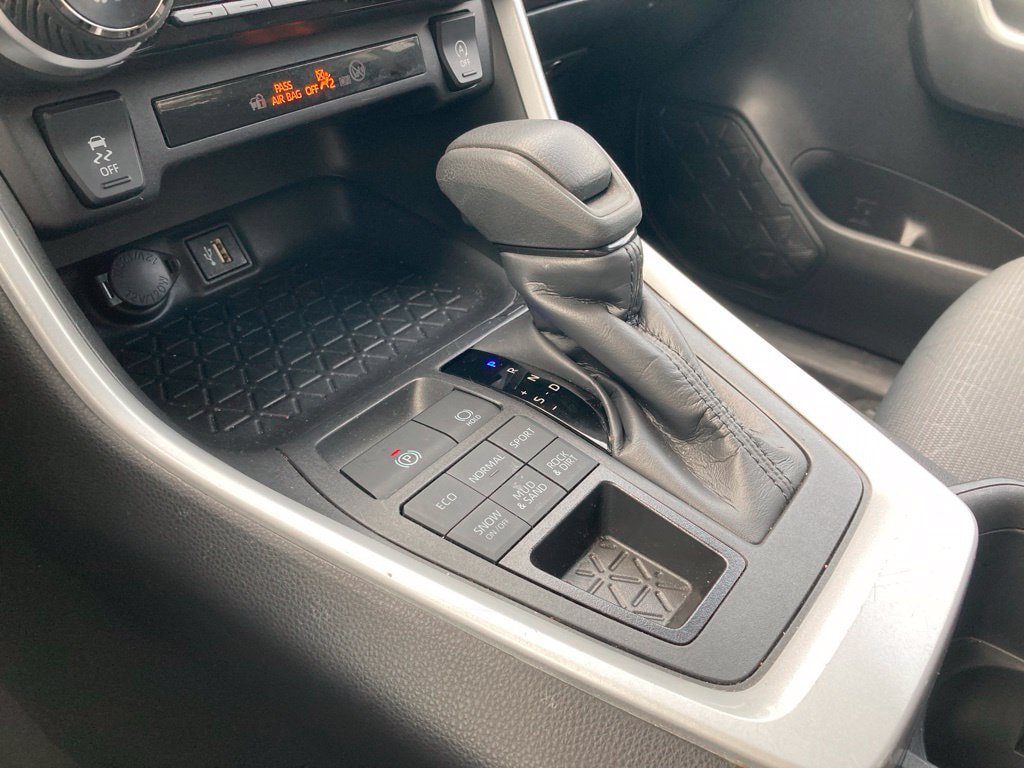 Certified 2025 Toyota RAV4 XLE AWD/4WD image 26