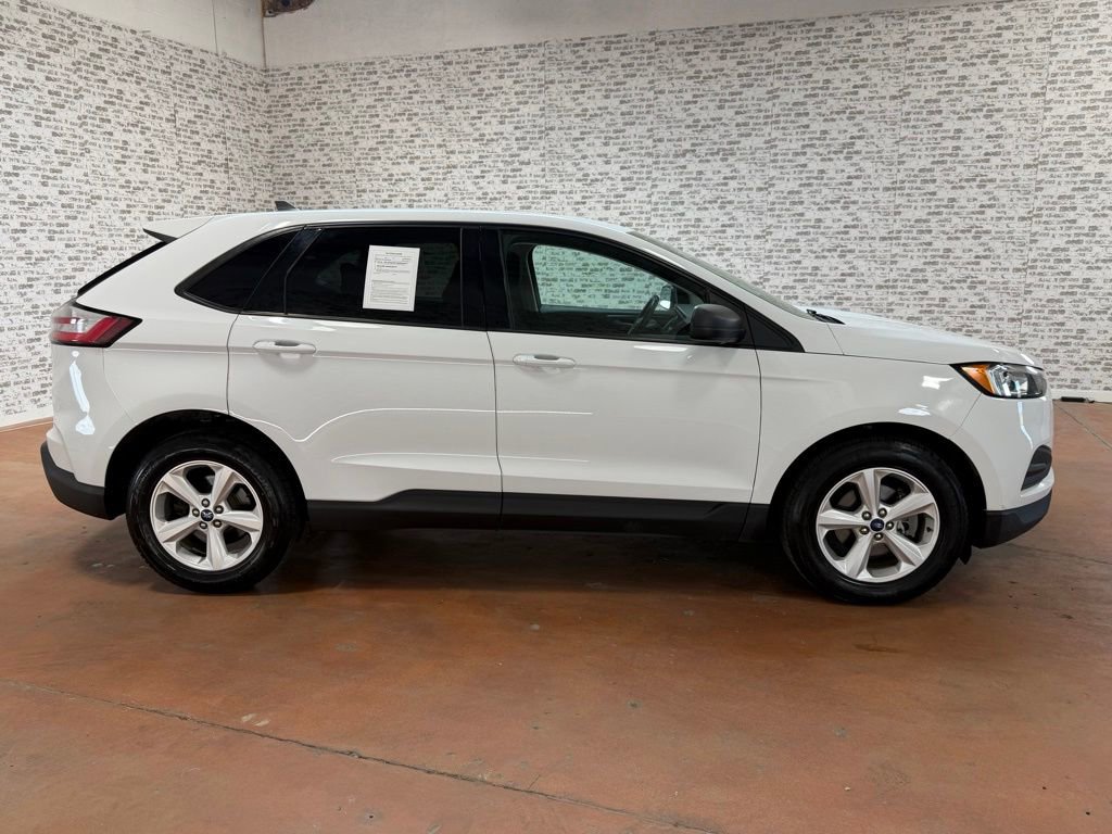 Used 2020 Ford Edge SE image 6