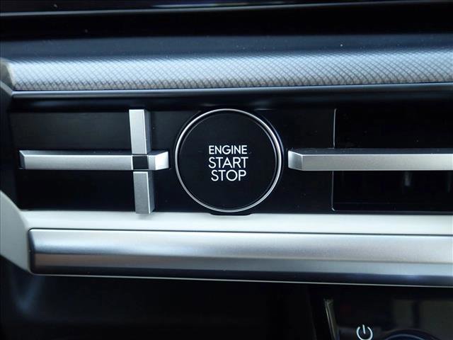 Used 2025 Hyundai Santa Fe SE image 20