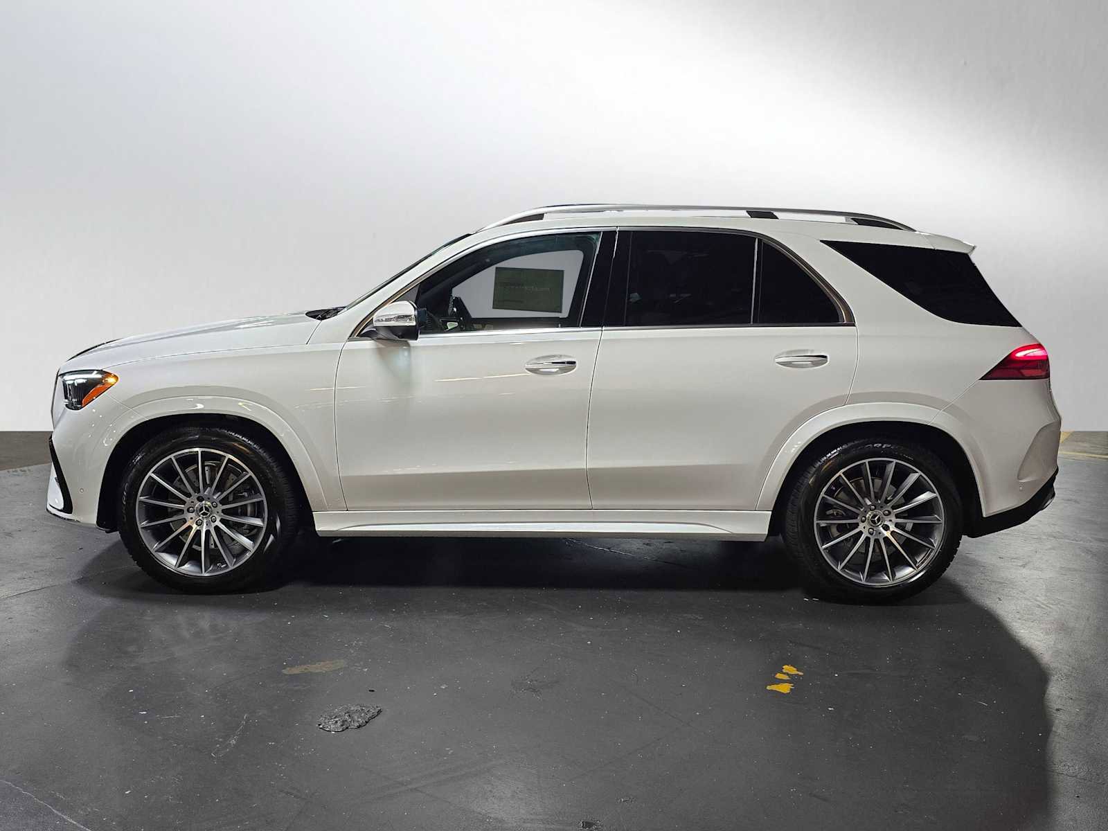 New 2026 Mercedes-Benz GLE 580 4MATIC image 4
