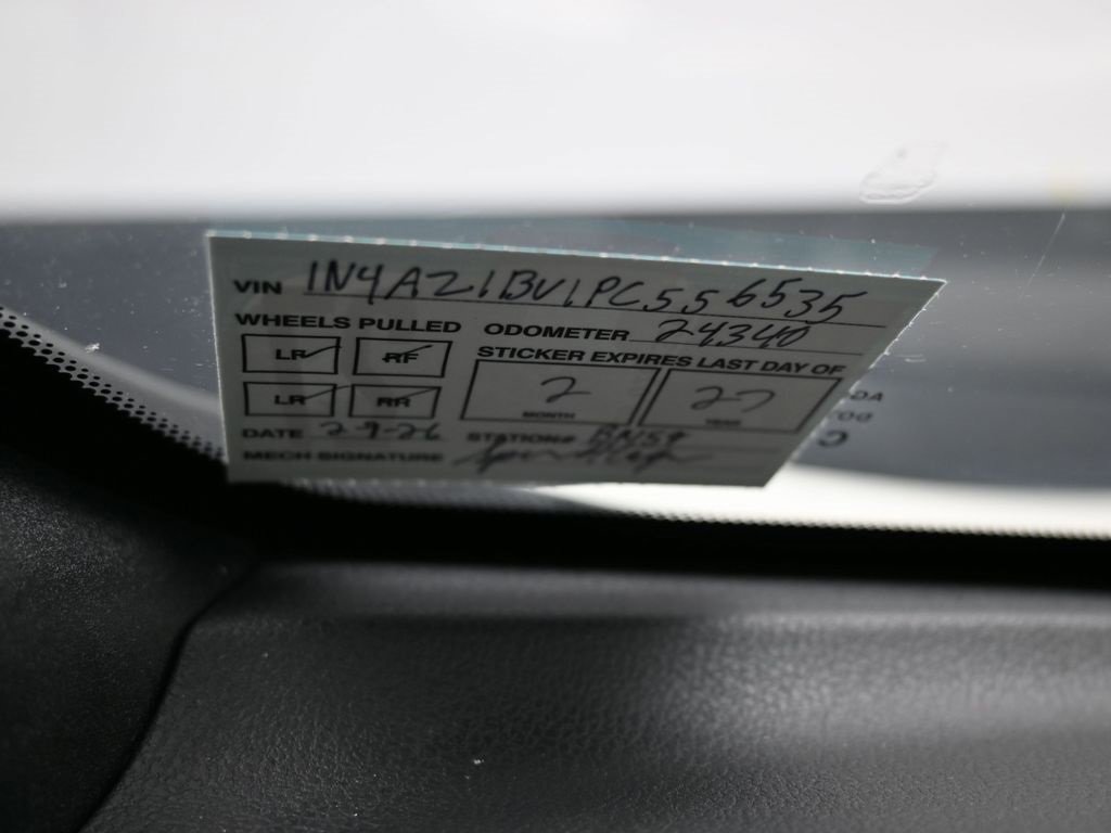 Used 2023 Nissan Leaf S image 10