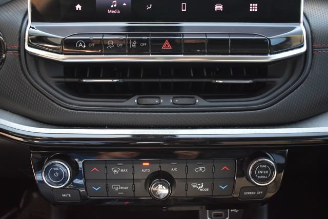 Used 2022 Jeep Compass Trailhawk w/ Sun and Sound Group AWD/4WD image 30