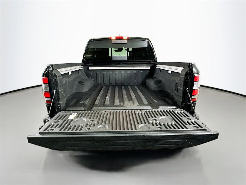 Used 2024 Nissan Frontier SL w/ Technology Package image 34