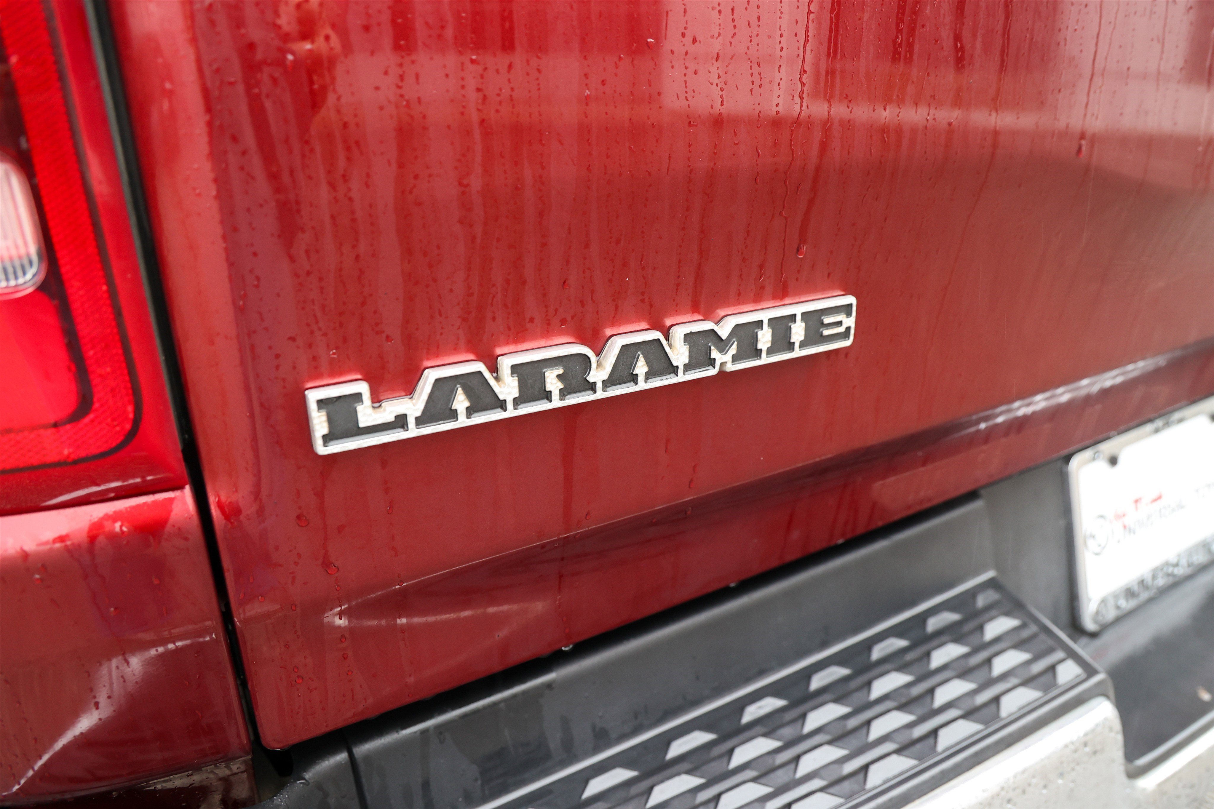 Used 2019 RAM 1500 Laramie AWD/4WD image 15