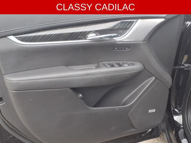 Used 2021 Cadillac XT6 Premium Luxury w/ LPO, Floor Liner Package AWD/4WD image 9
