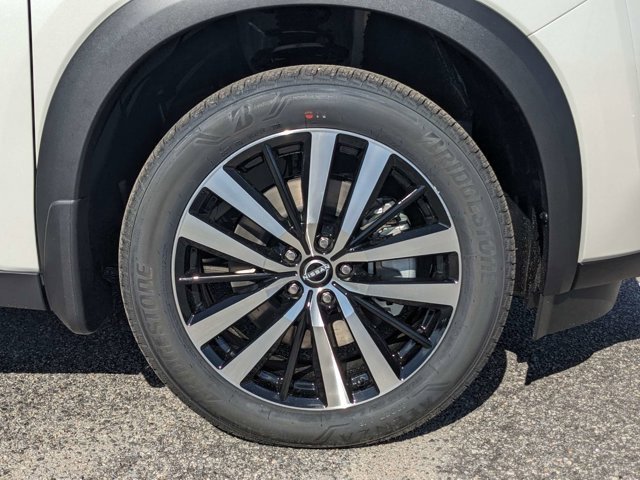 Certified 2024 Nissan Pathfinder Platinum w/ Cargo Package image 12