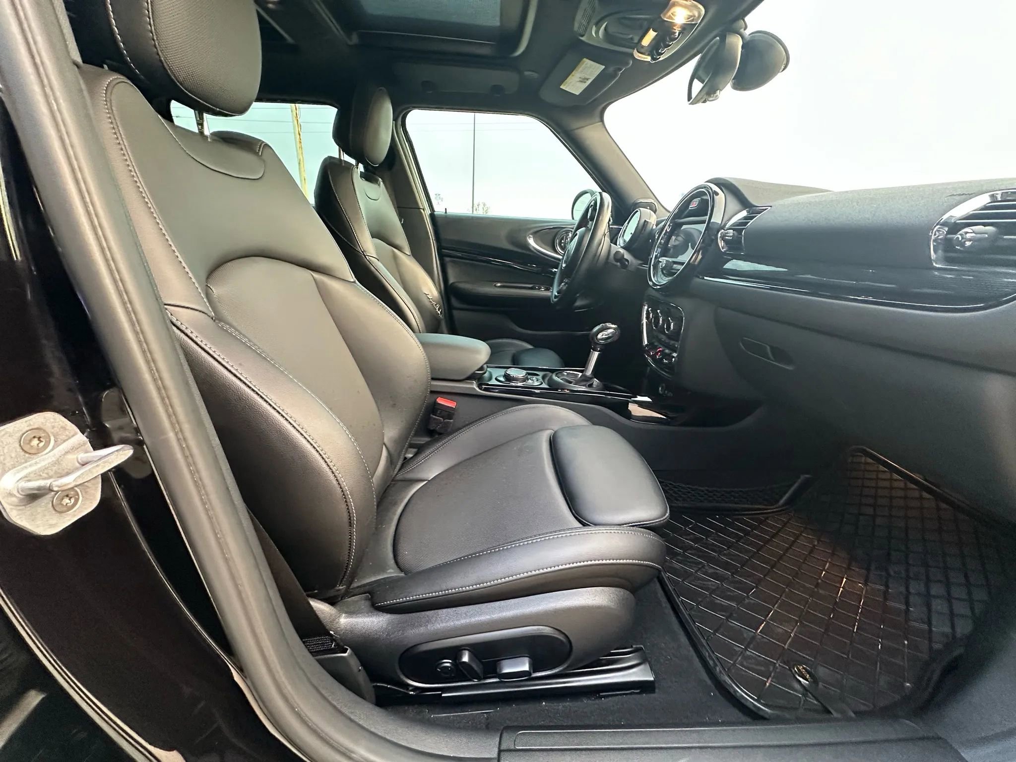 Used 2018 MINI Cooper Clubman S image 18