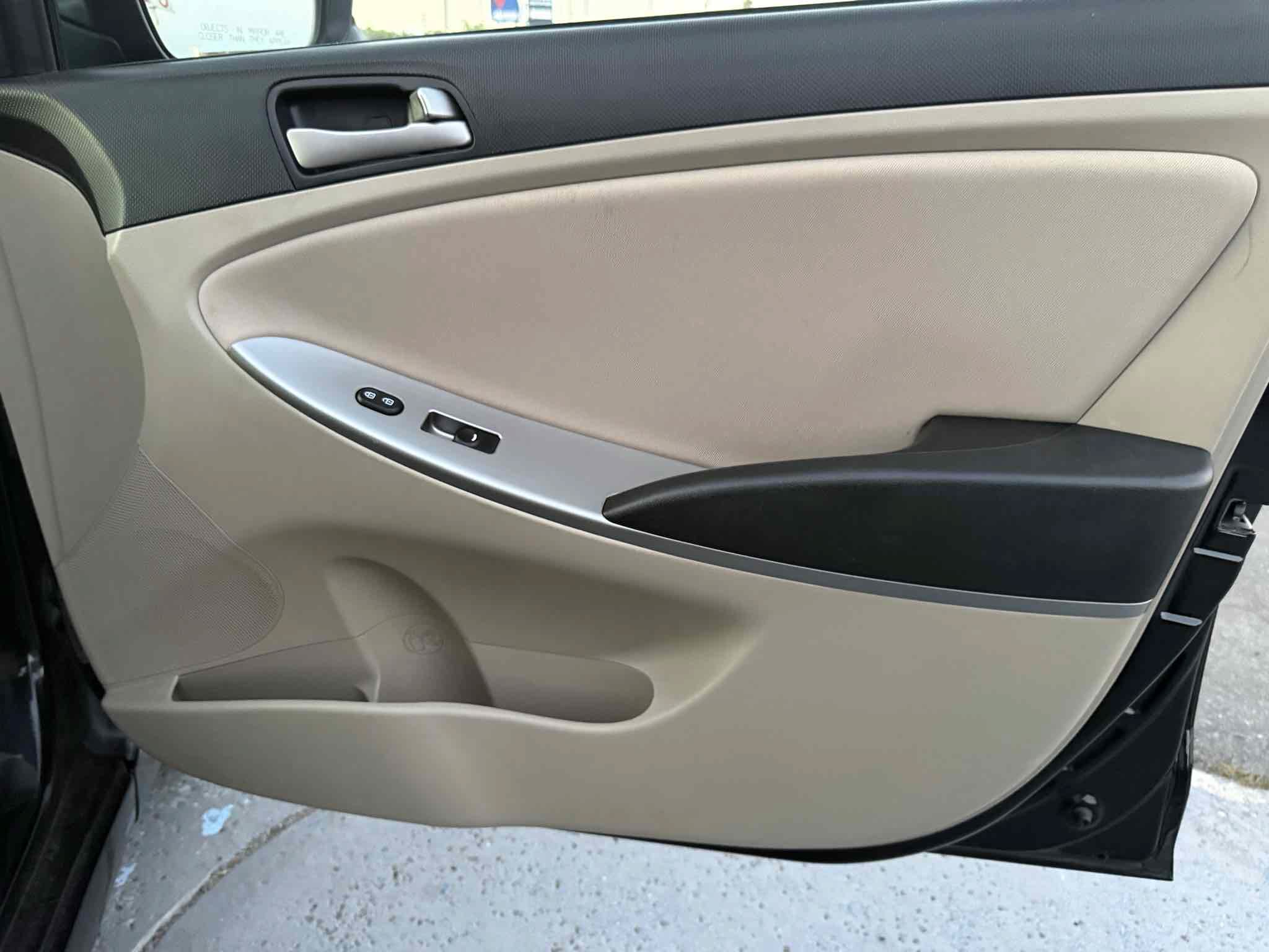 Used 2017 Hyundai Accent Value Edition FWD image 27