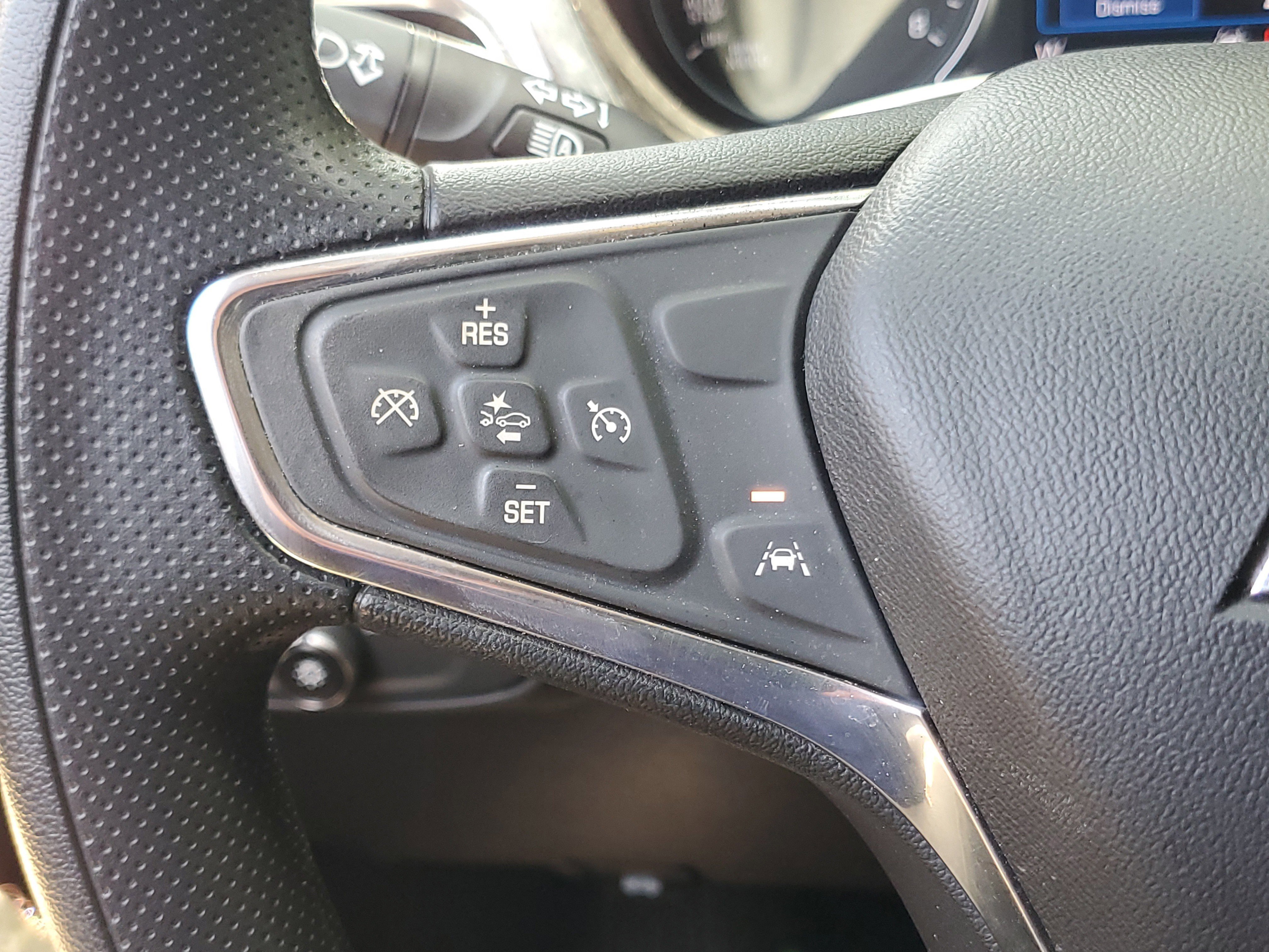 Used 2020 Chevrolet Equinox LT w/ LPO, Floor Liner Package image 21