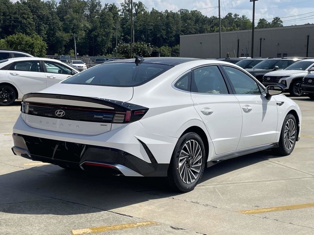 New 2026 Hyundai Sonata SEL FWD image 3