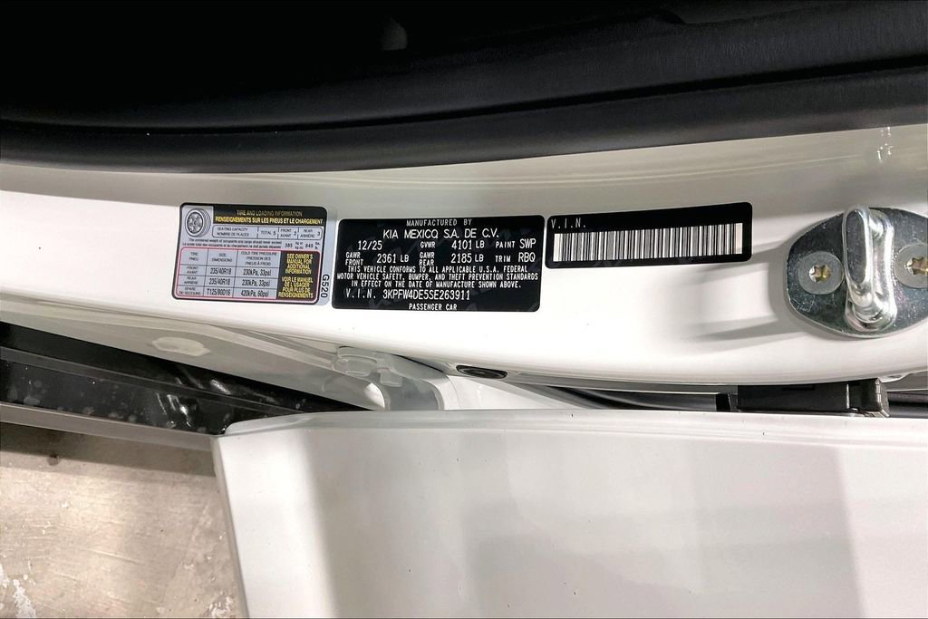 New 2025 Kia K4 GT-Line w/ GT-Line Premium Package image 24