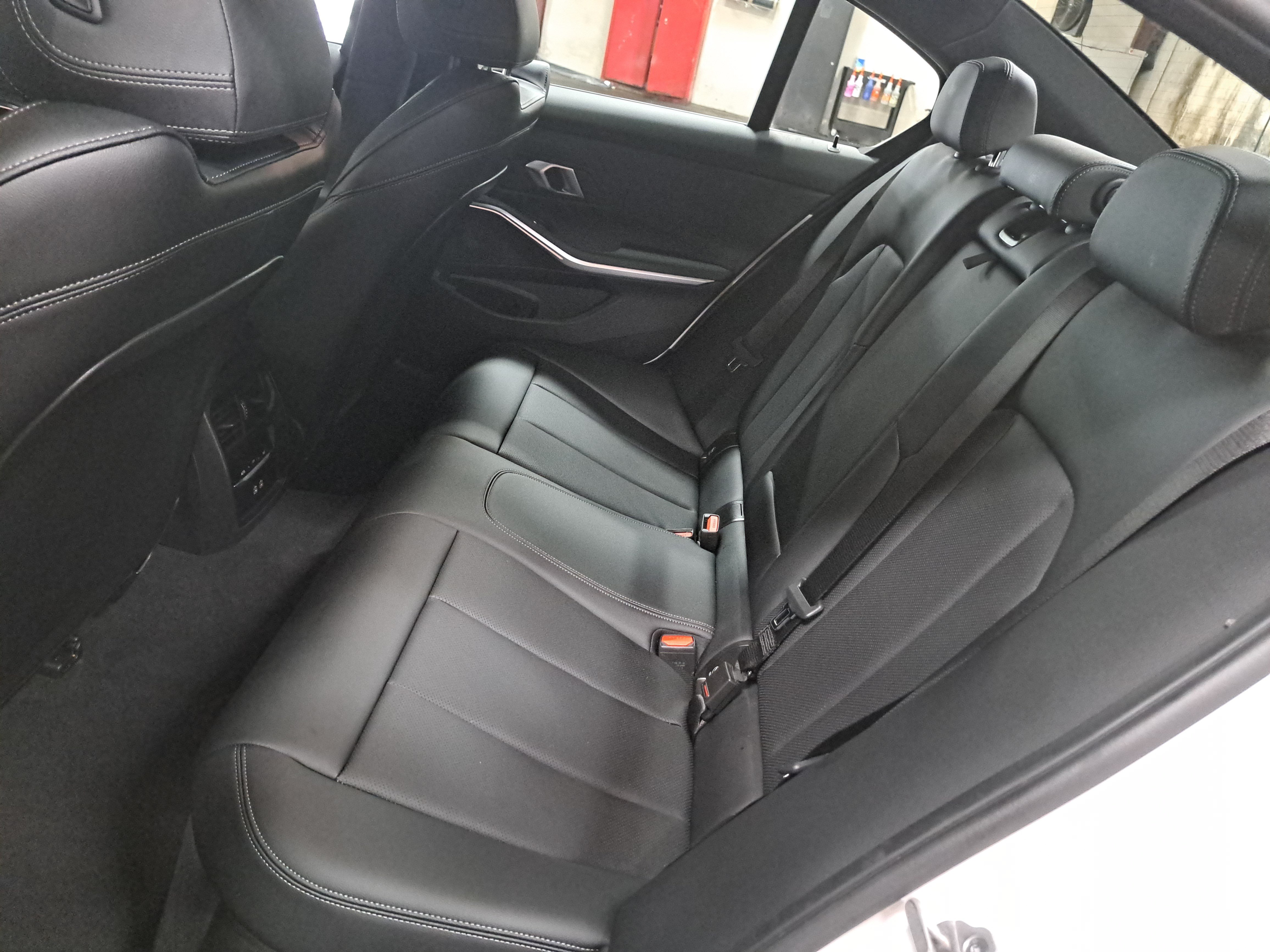 Certified 2026 BMW 330i Sedan w/ M Sport Package RWD image 16
