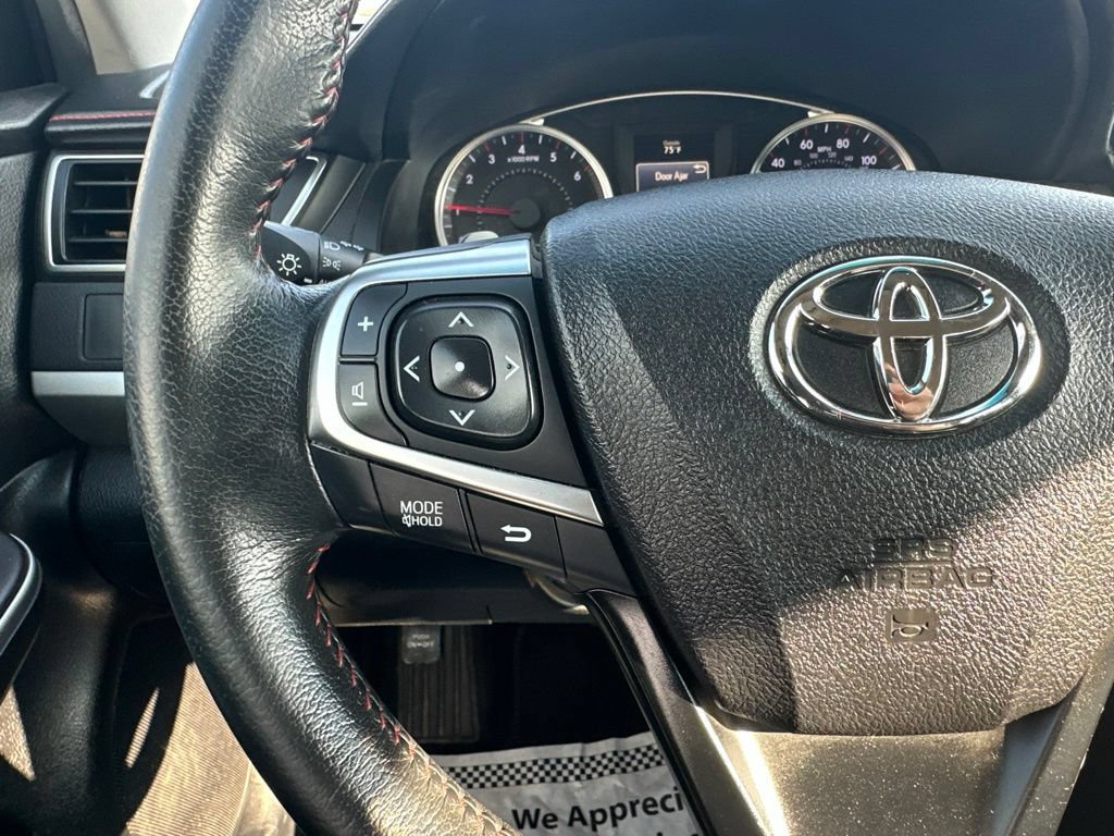Used 2015 Toyota Camry SE FWD image 15