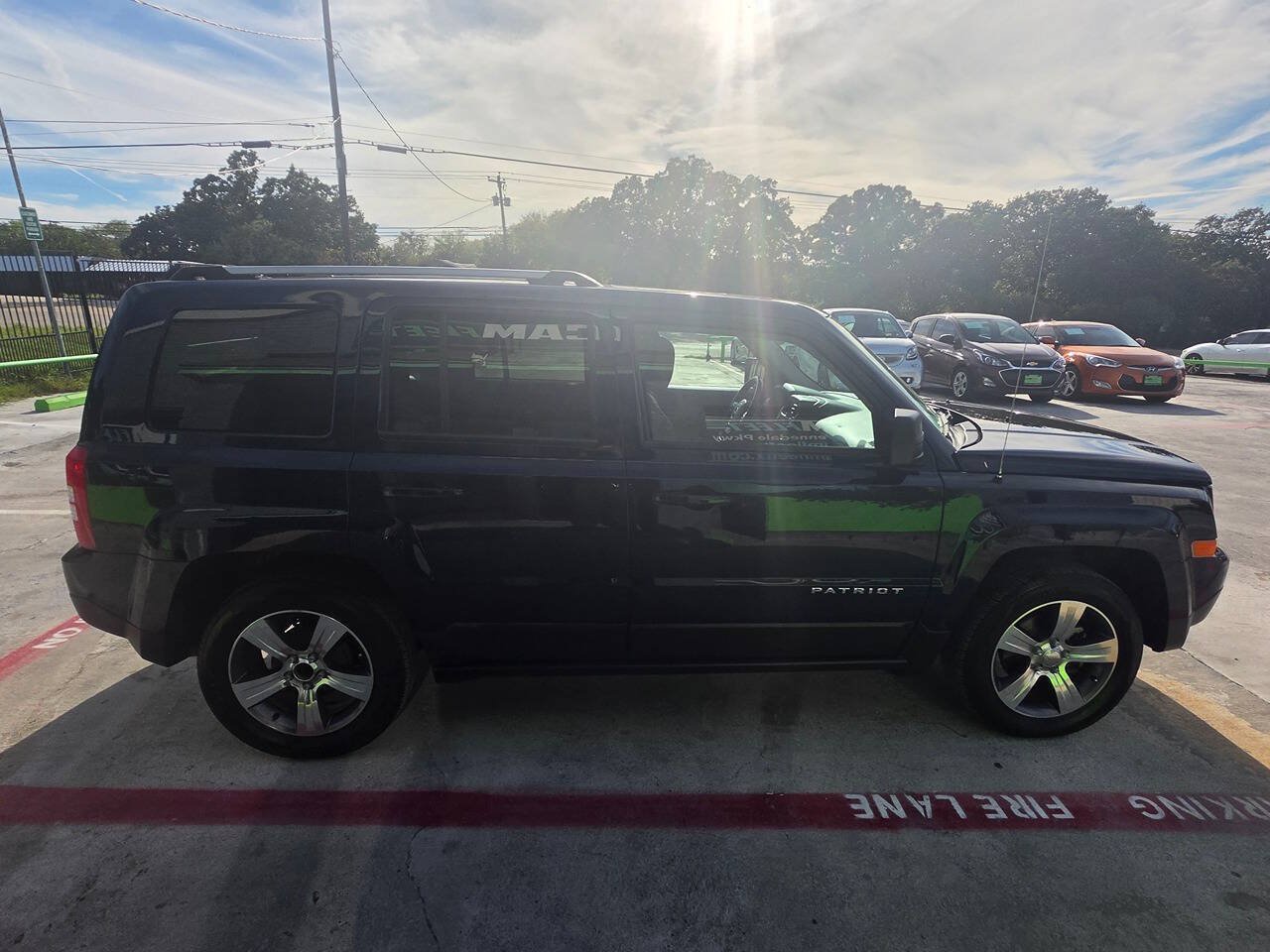 Used 2016 Jeep Patriot High Altitude FWD image 15