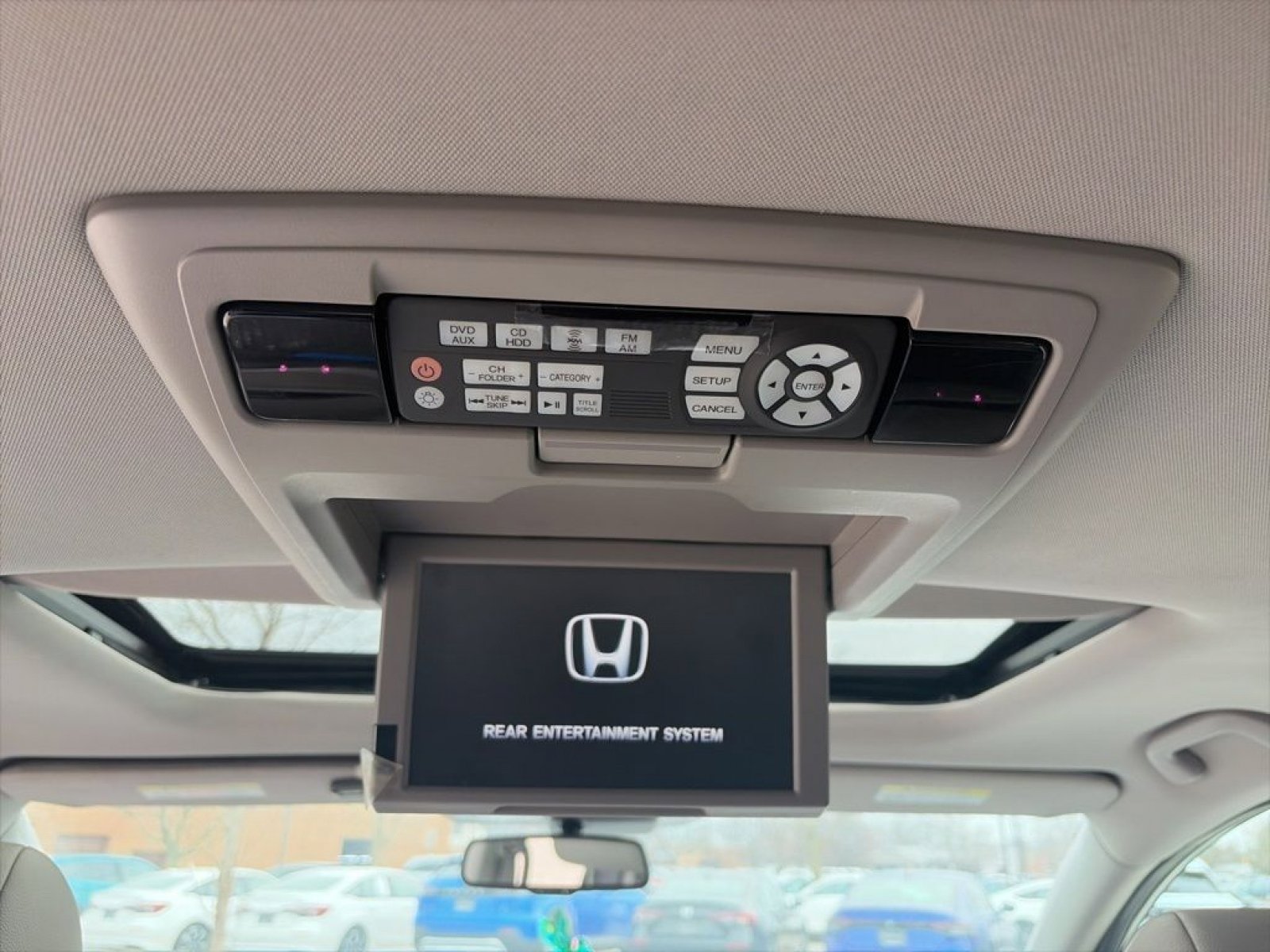 Used 2015 Honda Odyssey Touring Elite image 12