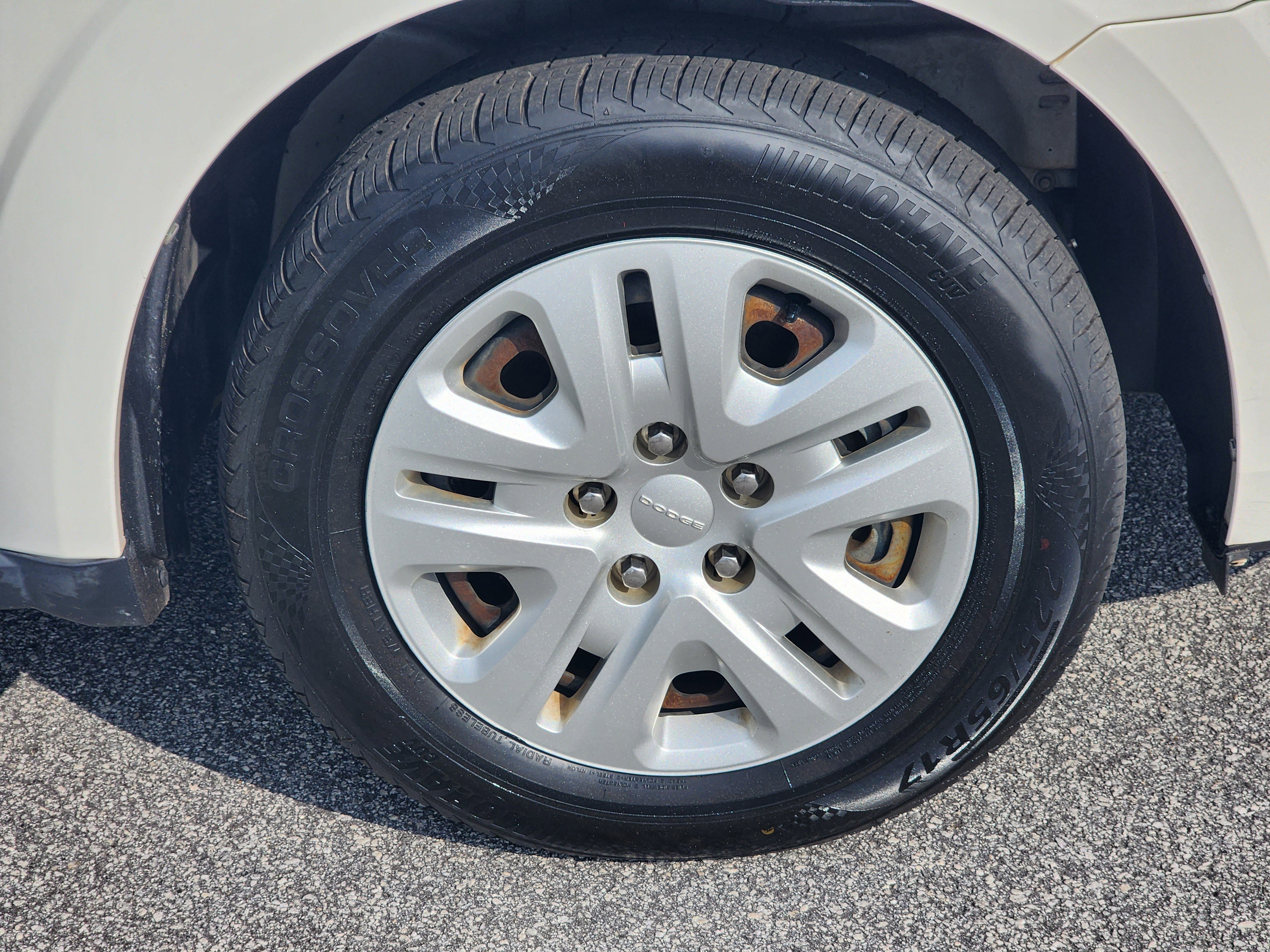 Used 2018 Dodge Journey SE image 11