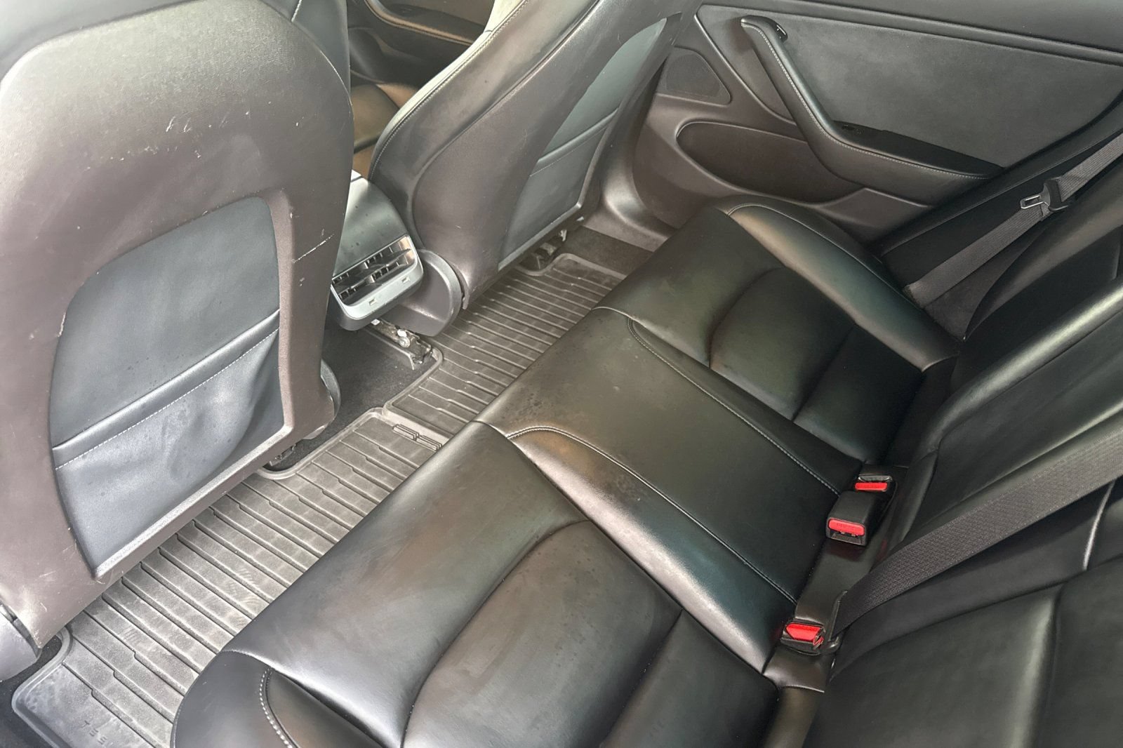 Used 2019 Tesla Model 3 Standard Range RWD image 16
