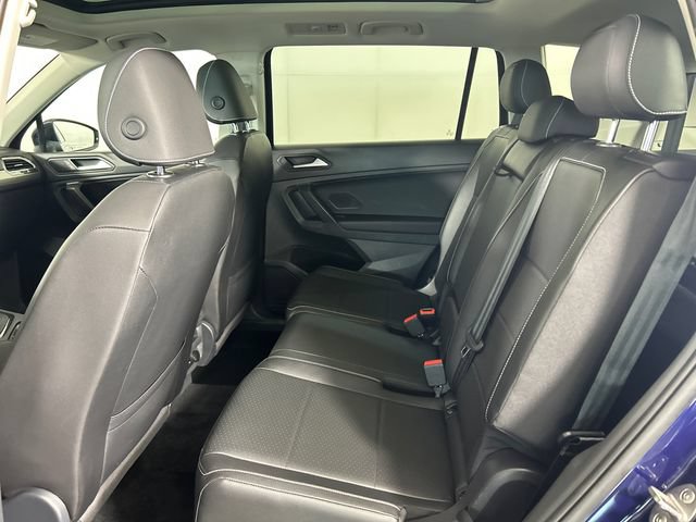 Used 2021 Volkswagen Tiguan SE w/ Panoramic Sunroof Package AWD/4WD image 25