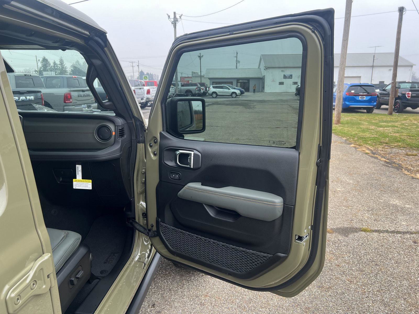 New 2026 Jeep Gladiator Mojave image 33