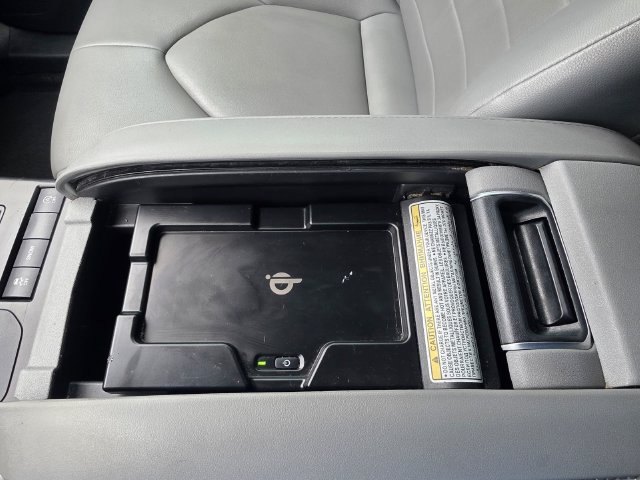 Used 2021 Toyota Highlander XLE FWD image 26