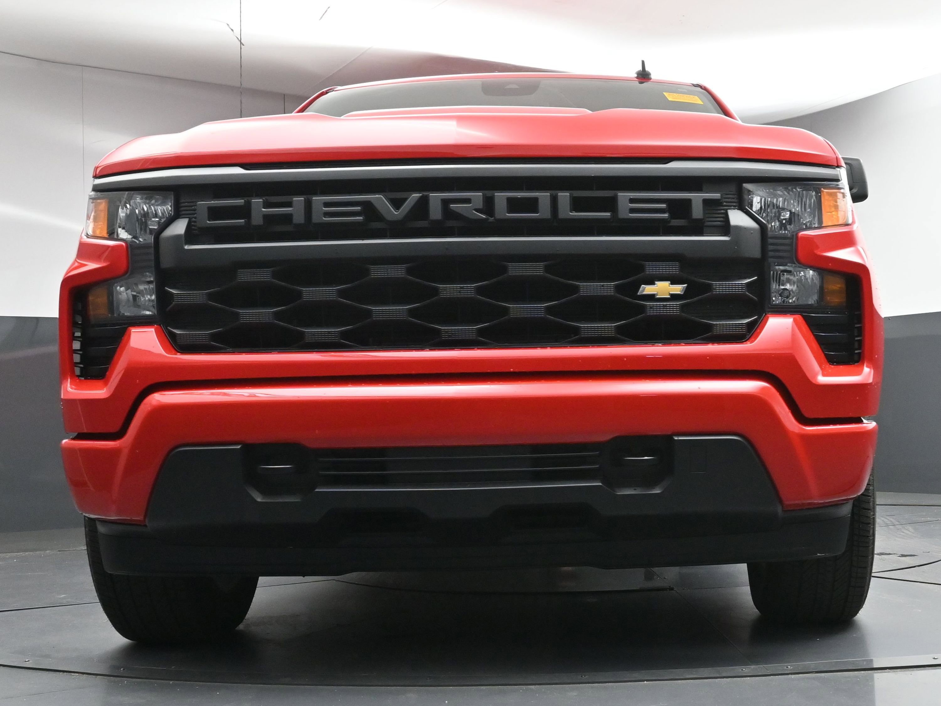 Used 2025 Chevrolet Silverado 1500 Custom image 23
