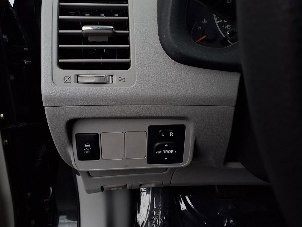 Used 2011 Toyota Corolla LE FWD image 14