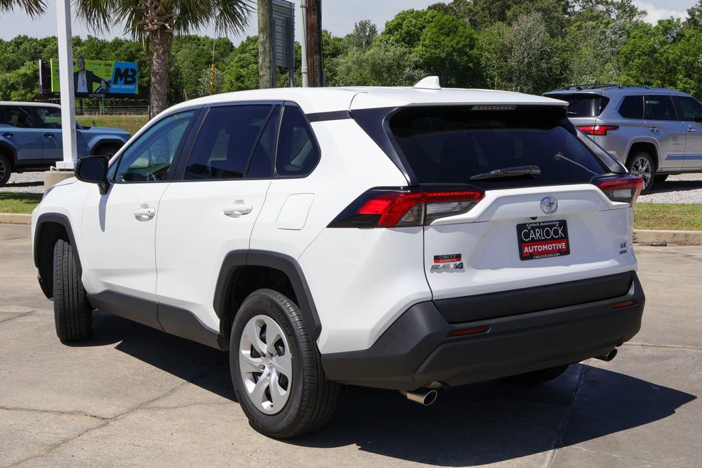 Used 2024 Toyota RAV4 LE image 19