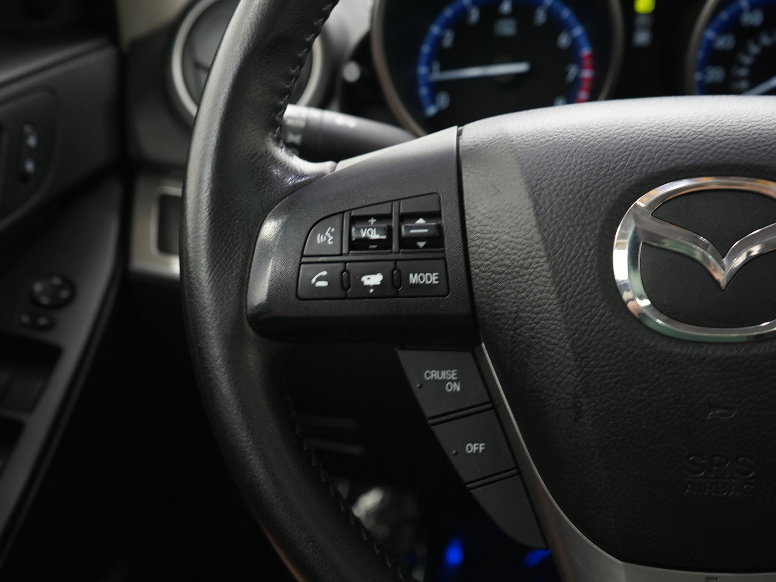 Used 2012 MAZDA MAZDA3 i Grand Touring w/ Tech Pkg FWD image 24