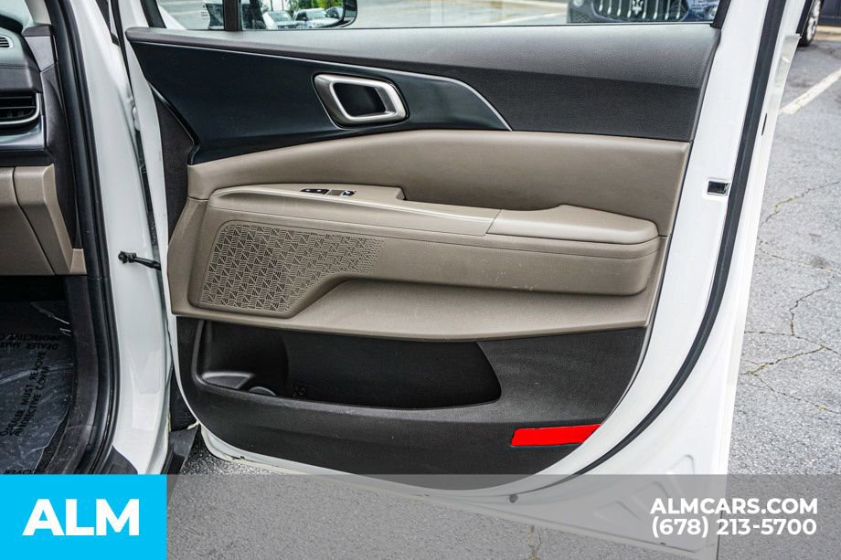 Used 2025 Kia Carnival FWD image 56