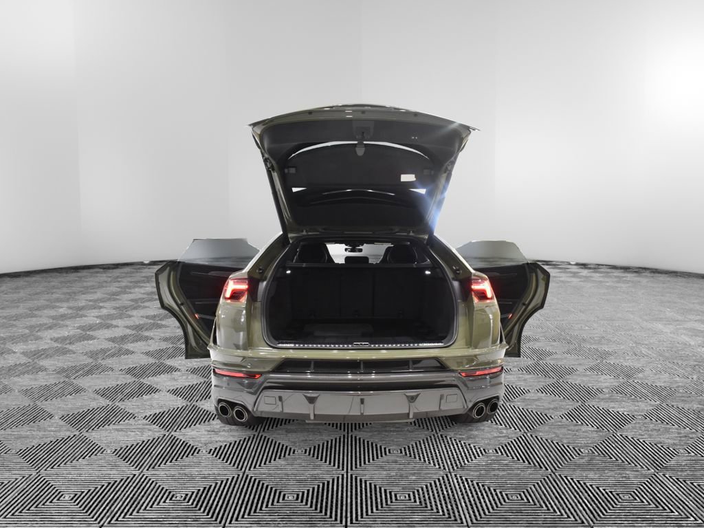 Used 2023 Lamborghini Urus Performante image 9