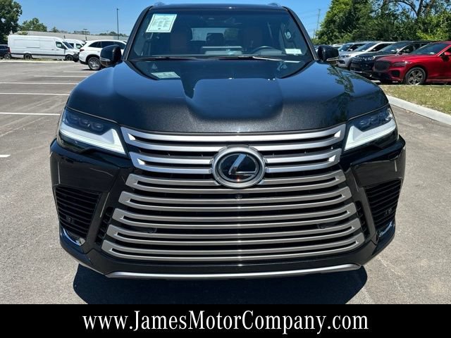 Used 2023 Lexus LX 600 4WD w/ Luxury Package image 2