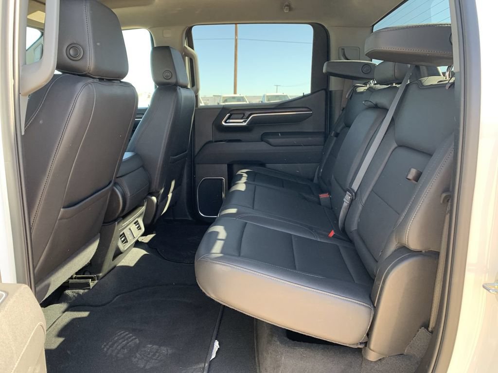 Used 2025 GMC Sierra 1500 SLT AWD/4WD image 23