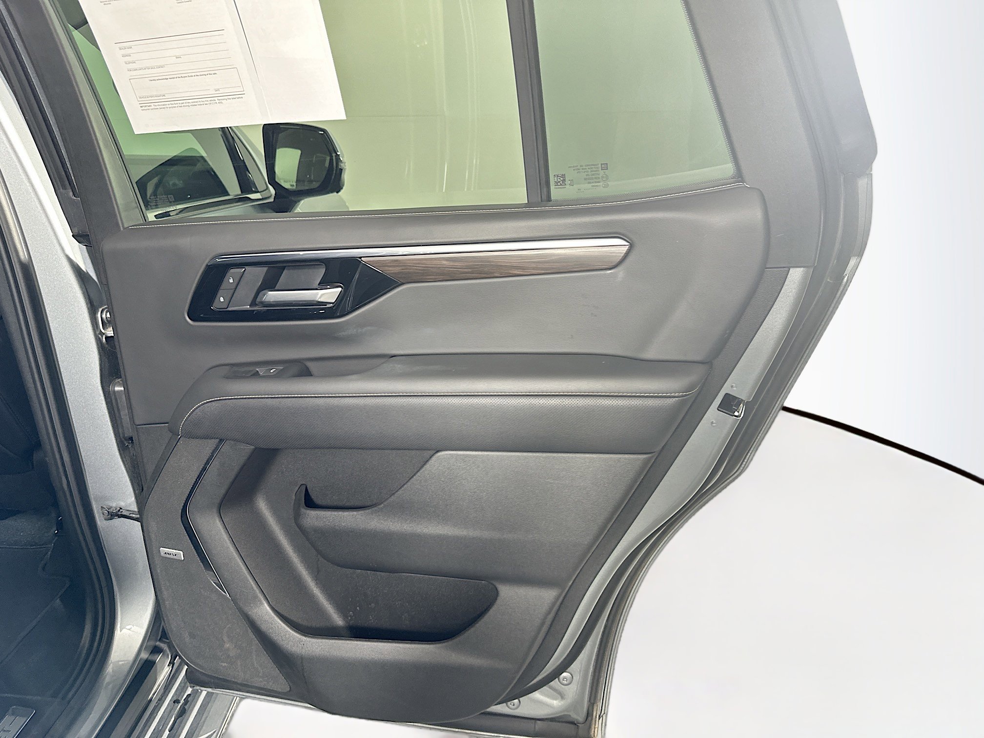 Used 2025 Chevrolet Tahoe Premier image 32