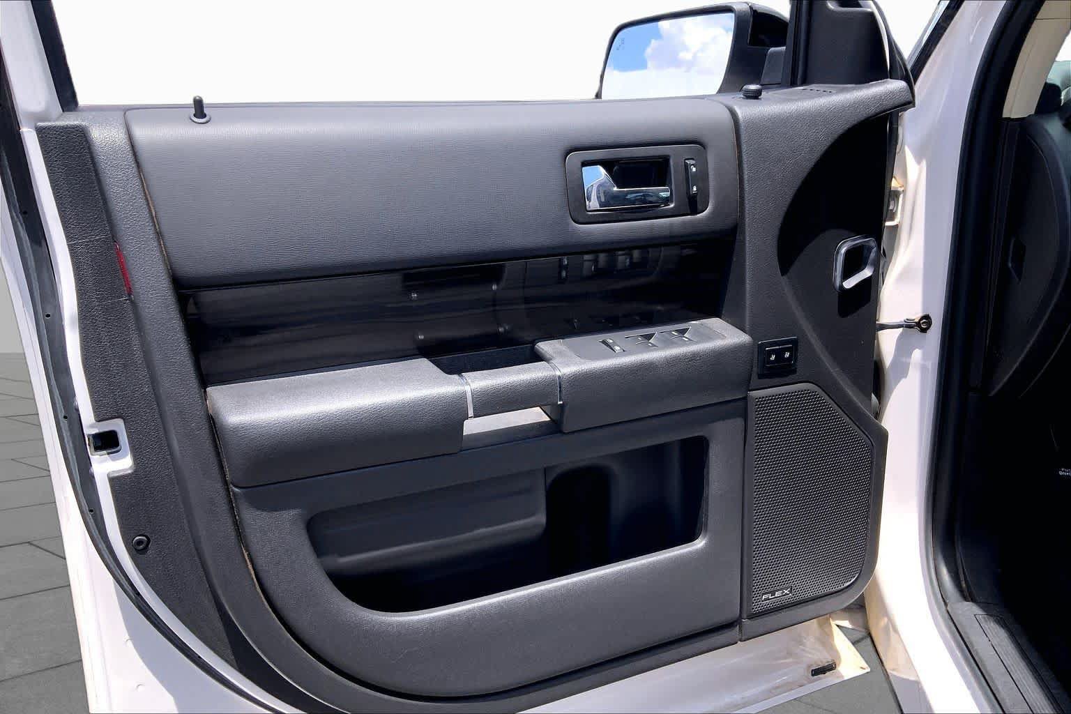 Used 2018 Ford Flex SEL w/ Equipment Group 202A FWD image 22