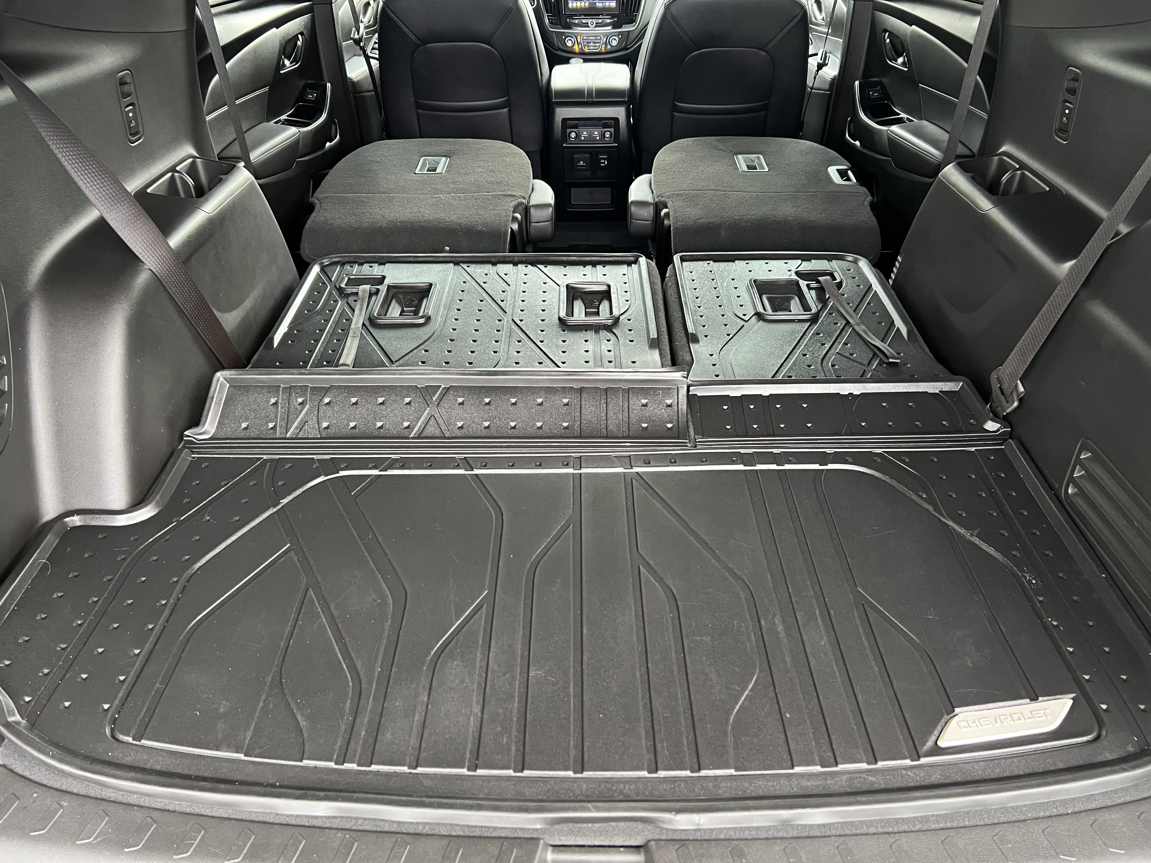 Used 2024 Chevrolet Traverse Premier w/ Redline Edition AWD/4WD image 23