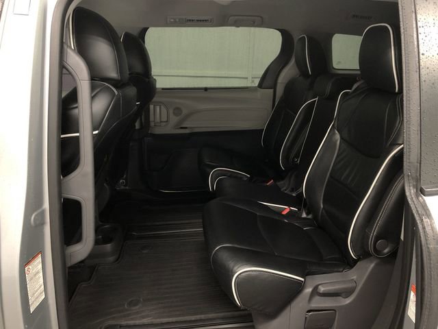 Used 2021 Toyota Sienna XLE FWD image 25