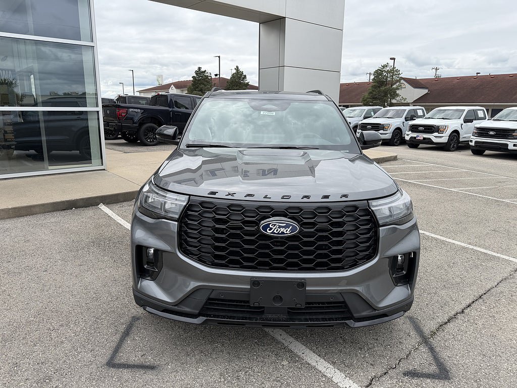 New 2027 Ford Explorer ST-Line w/ Premium Package AWD/4WD image 8