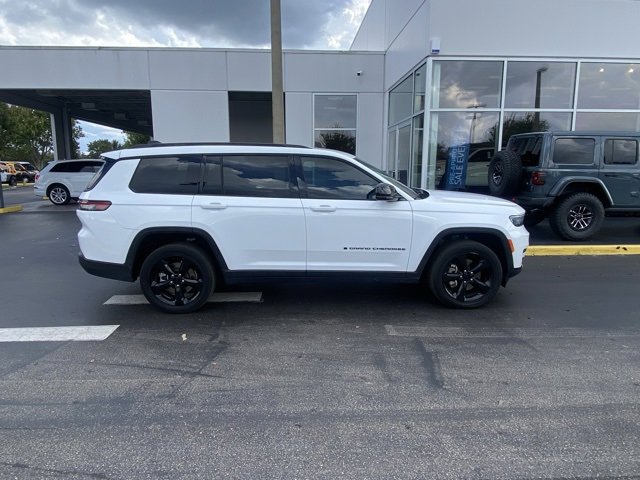 Used 2021 Jeep Grand Cherokee L Laredo image 9