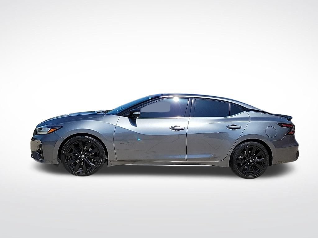 Used 2023 Nissan Maxima SR w/ Sport Mat Group FWD video 2