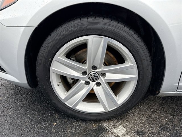 Used 2015 Volkswagen CC Sport image 10