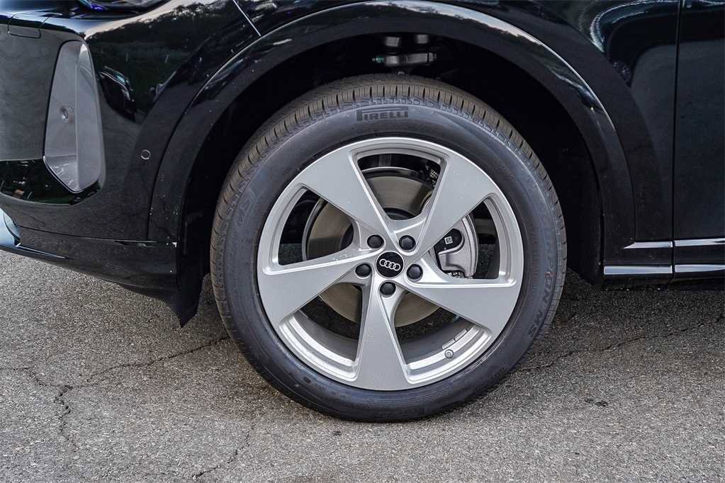 New 2025 Audi Q5 Premium Plus image 10