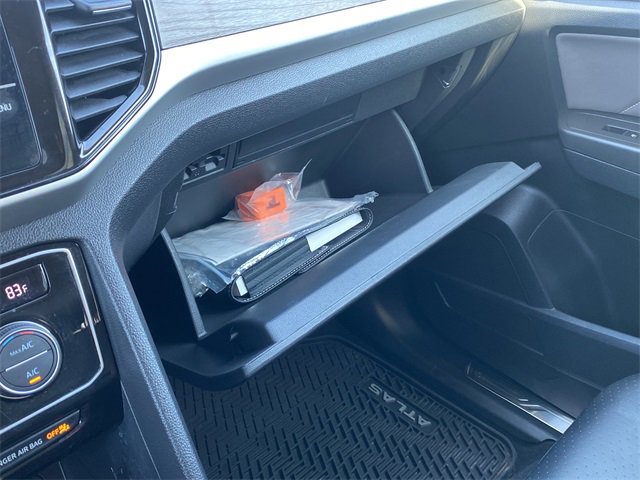 Used 2022 Volkswagen Atlas SE image 30