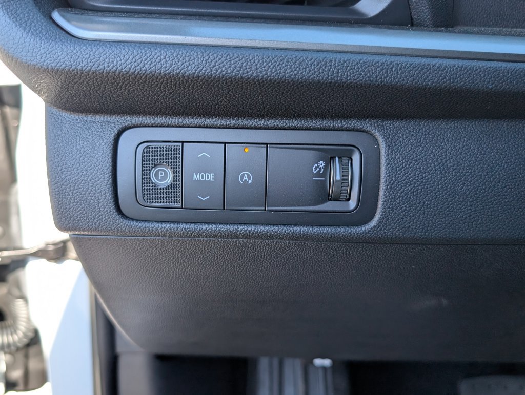 New 2027 Chevrolet Traverse LT w/ Driver Confidence Package FWD image 15