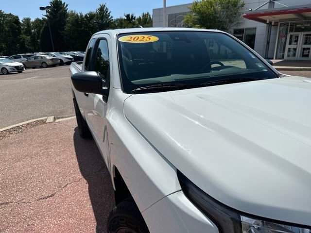 Used 2025 Nissan Frontier S image 29