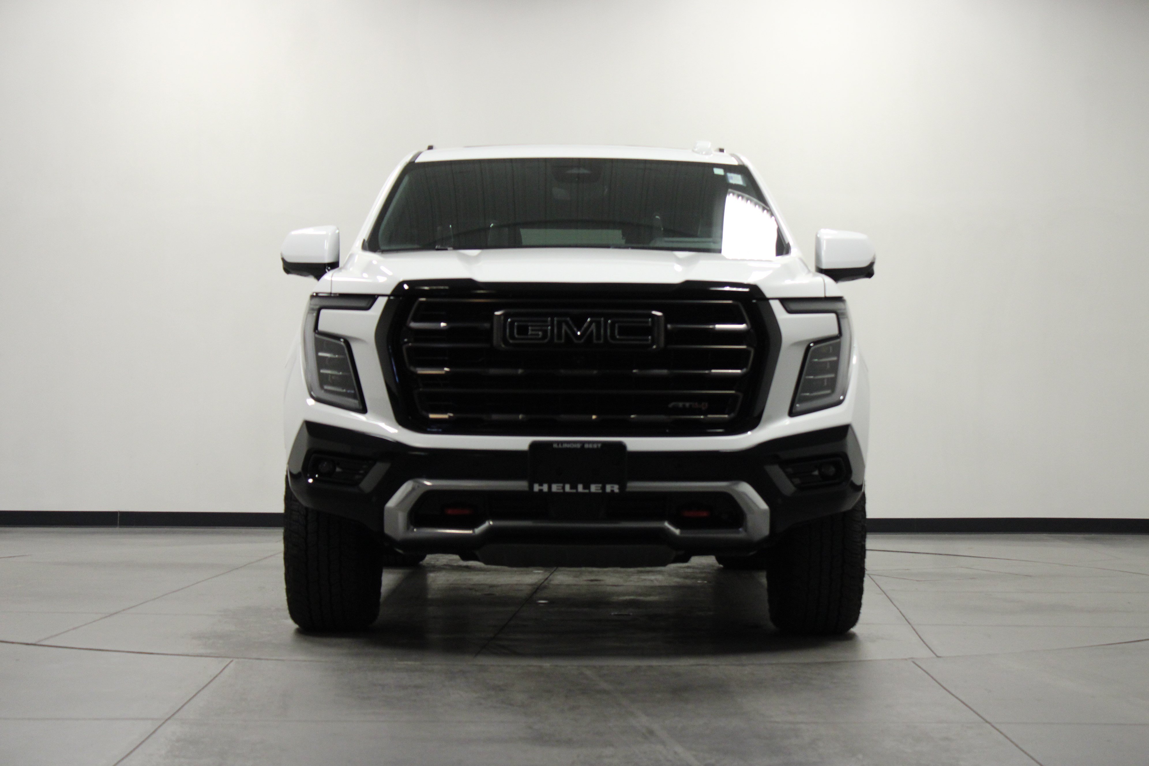 Used 2025 GMC Yukon AT4 Ultimate w/ LPO, Floor Liner Package AWD/4WD image 9