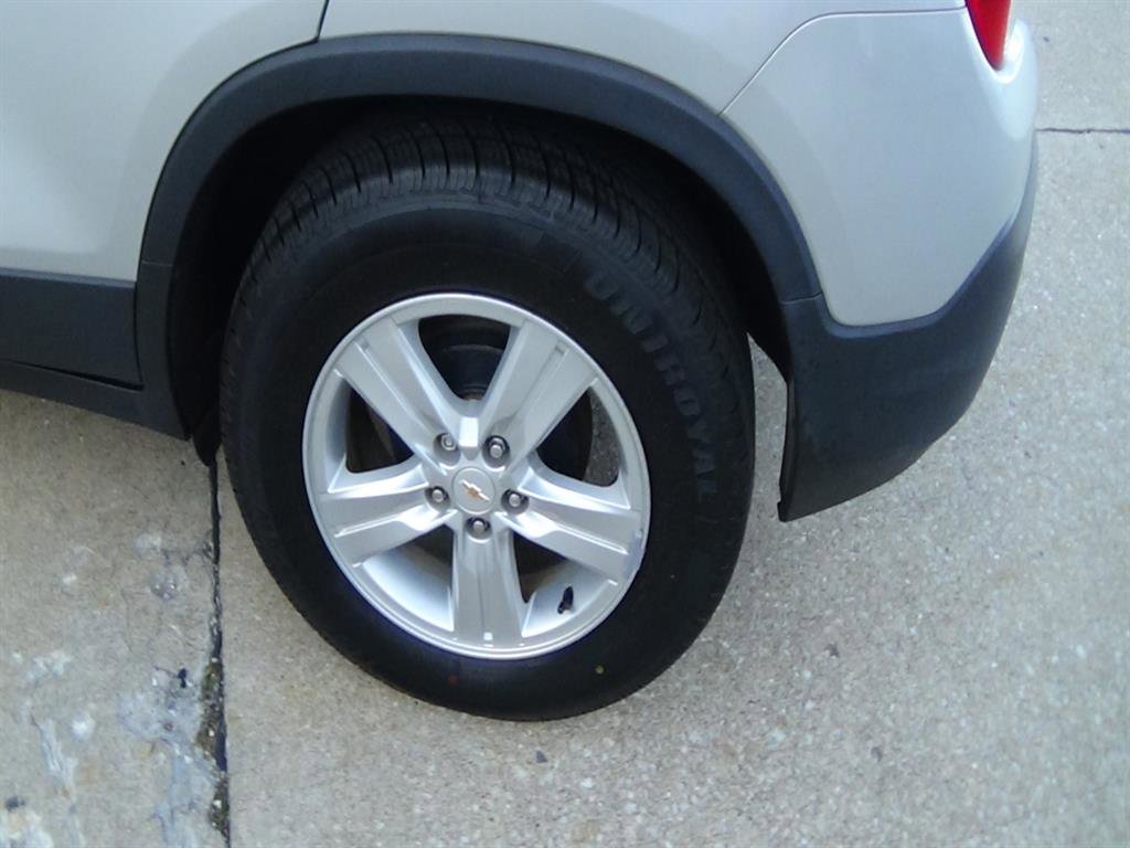 Used 2016 Chevrolet Trax LT image 9