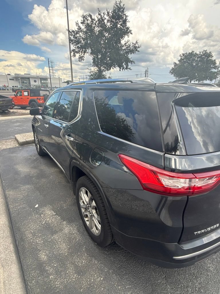Used 2020 Chevrolet Traverse Premier FWD image 13