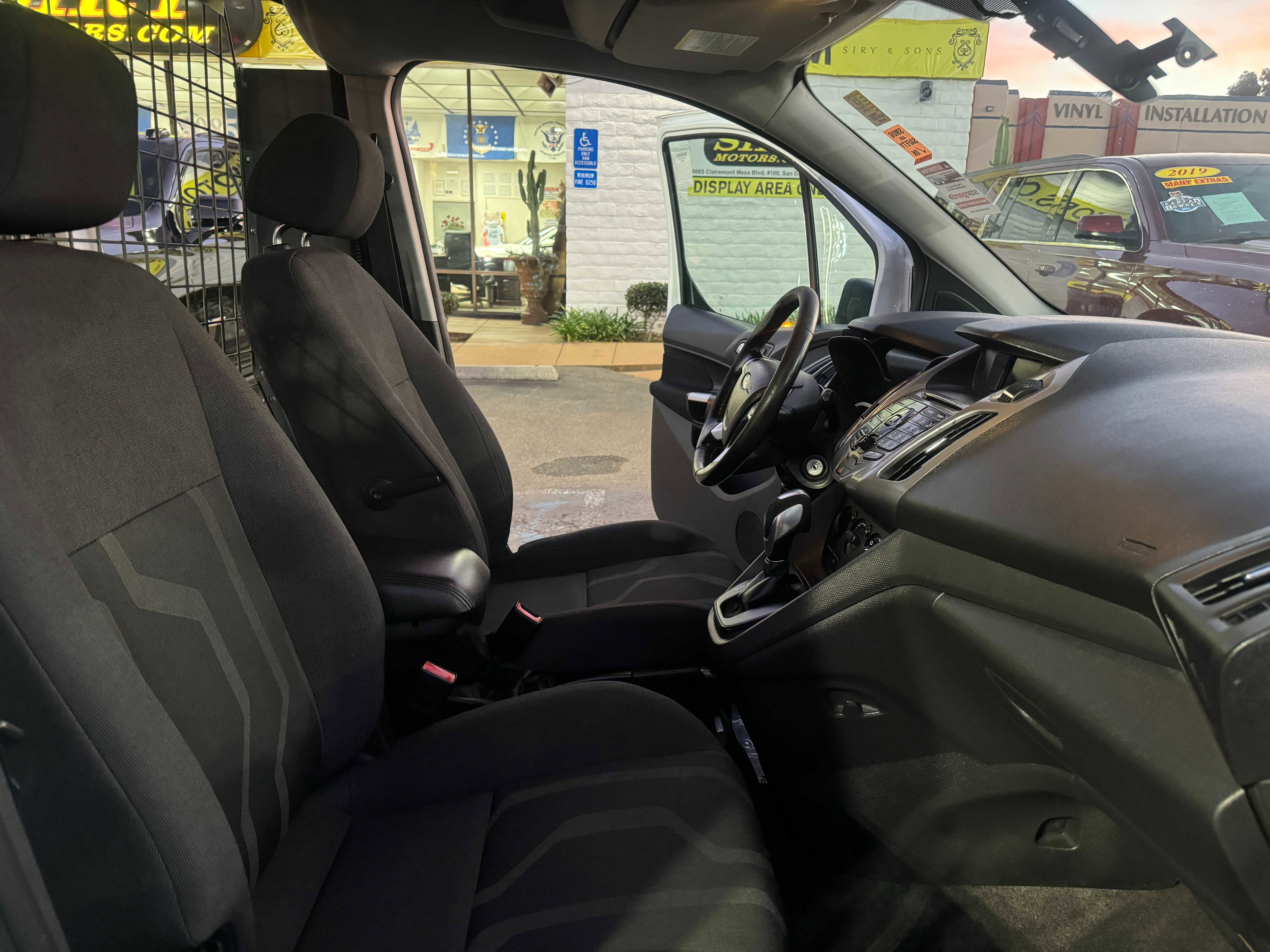 Used 2016 Ford Transit Connect XLT image 12